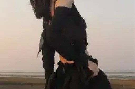 薛之谦人设崩塌！尿壶摆拍被官媒痛批过往黑料全被扒光