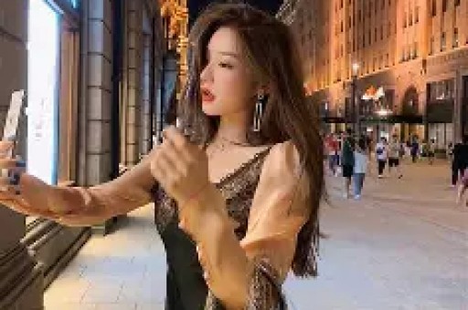 刘涛弯腰7秒上热搜：娱乐圈人设塌了真实值钱了