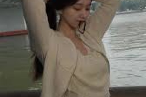 檀健次人设崩塌向女网红示弱频送红包风波后复出现场彻底失控
